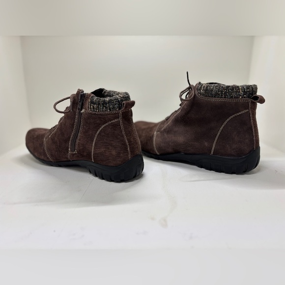 Propet Women's Delaney Ankle Boot - Picture 3 of 7